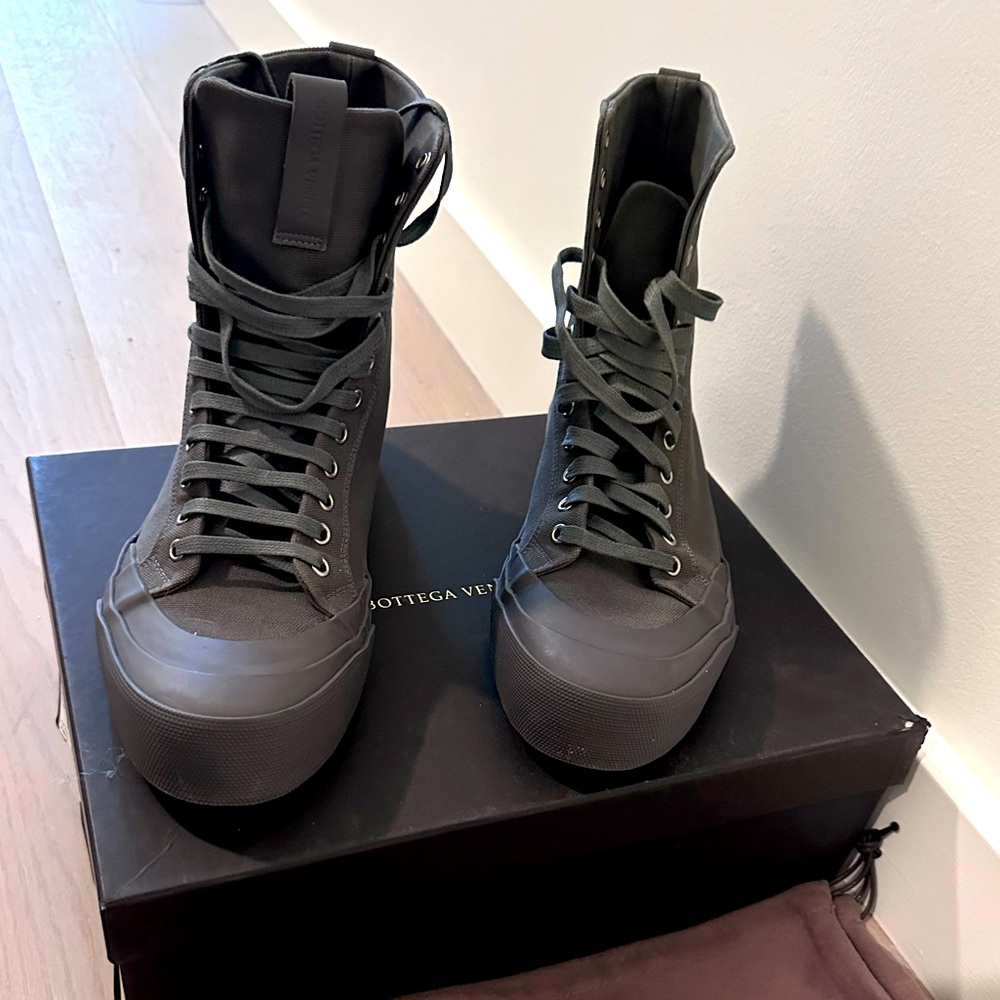 BOTTEGA SNEAKERS